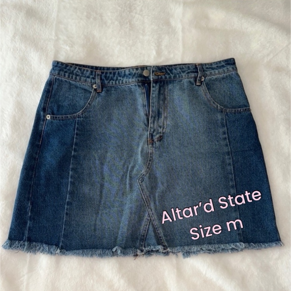 Altar’d State Frayed Hem Denim Skirt Size M *EUC